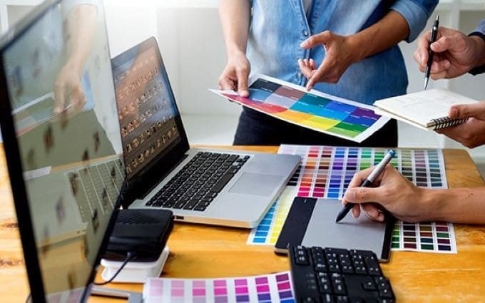 【初心者にもおすすめしたい】デザイナー職の長期インターンのメリットとは?